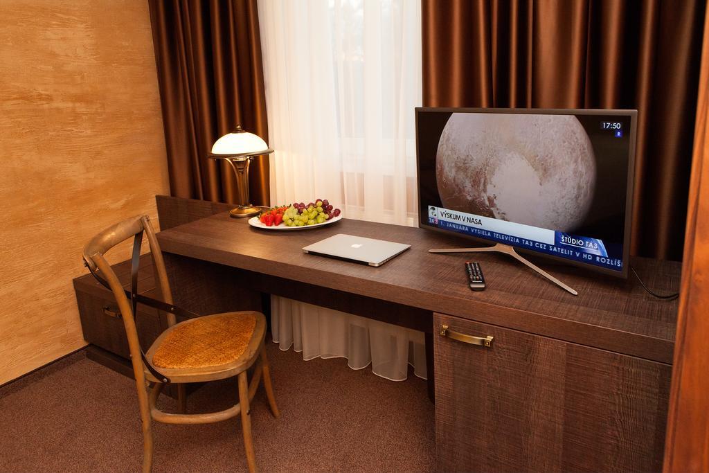 Penzion Berg Bratislava Exteriör bild