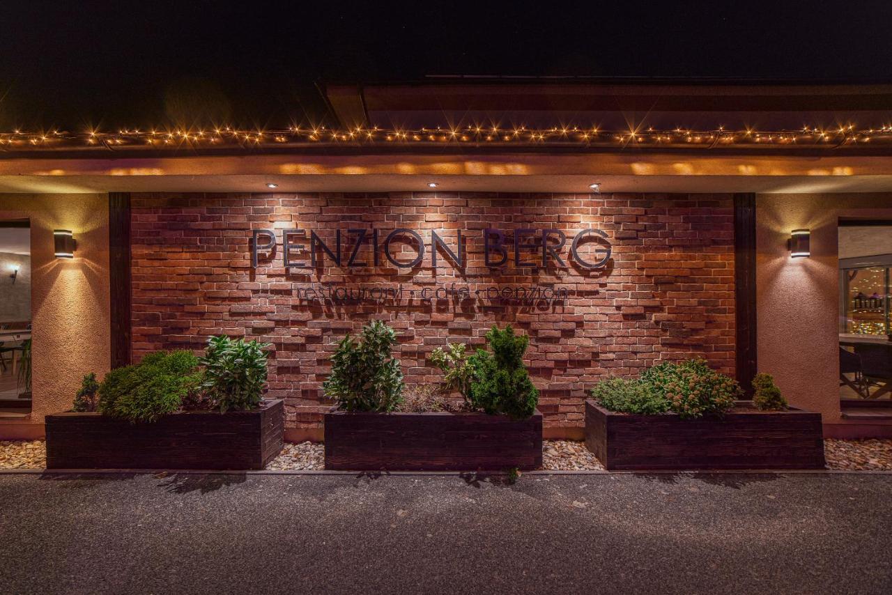 Penzion Berg Bratislava Exteriör bild